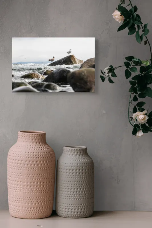 Tablou Canvas, "Pescăruși pe stânci în valuri mari", Pietre, Valuri, Pescarusi, Mare, Cer, Ocean, Spuma, Natura, Tranquilitate, Frumusete, 39 x 26 cm – poza 4