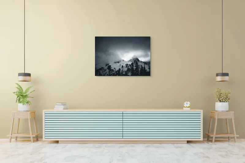 Tablou Canvas, "Vârfuri ascunse sub nori întunecați", Nor, Munte, Zăpadă, Ceață, Întuneric, 100 x 70 cm – poza 4