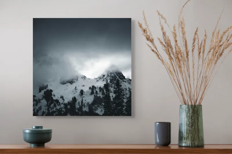 Tablou Canvas, "Vârfuri ascunse sub nori întunecați", Nor, Munte, Zăpadă, Ceață, Întuneric, 50 x 50 cm – poza 4