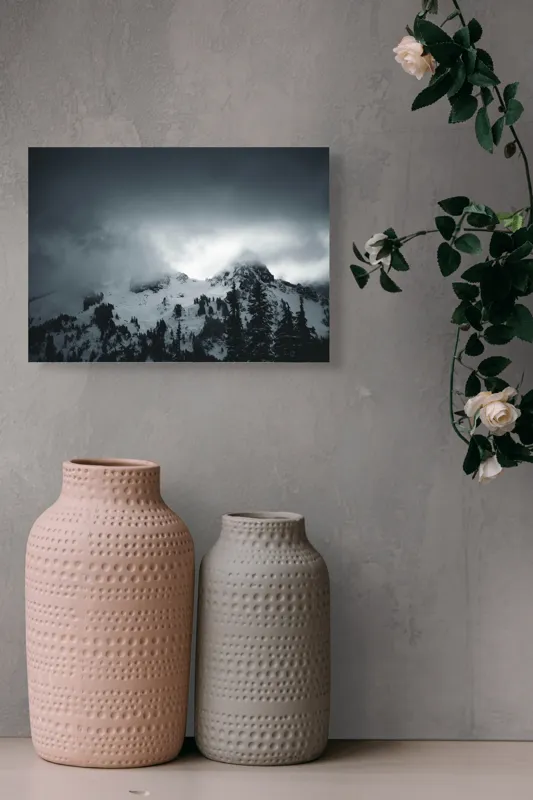 Tablou Canvas, "Vârfuri ascunse sub nori întunecați", Nor, Munte, Zăpadă, Ceață, Întuneric, 54 x 39 cm – poza 8