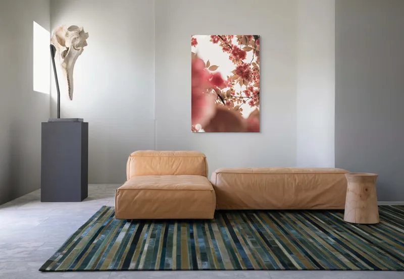 Tablou Canvas, "Petale de cireș sub cer senin", Flori, Ramuri, Cer, Roz, Frunze, Lumina, Primavara, Delicat, Calm, Natură, 70 x 100 cm – poza 7