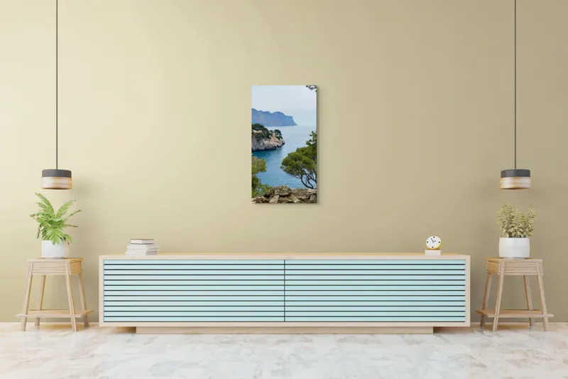 Tablou Canvas, "Priveliște marină cu stânci și pini", Pini, Mare, Stânci, Albastru, Peisaj, Coasta, Natură, Cer, Vegetație, 50 x 90 cm – poza 6