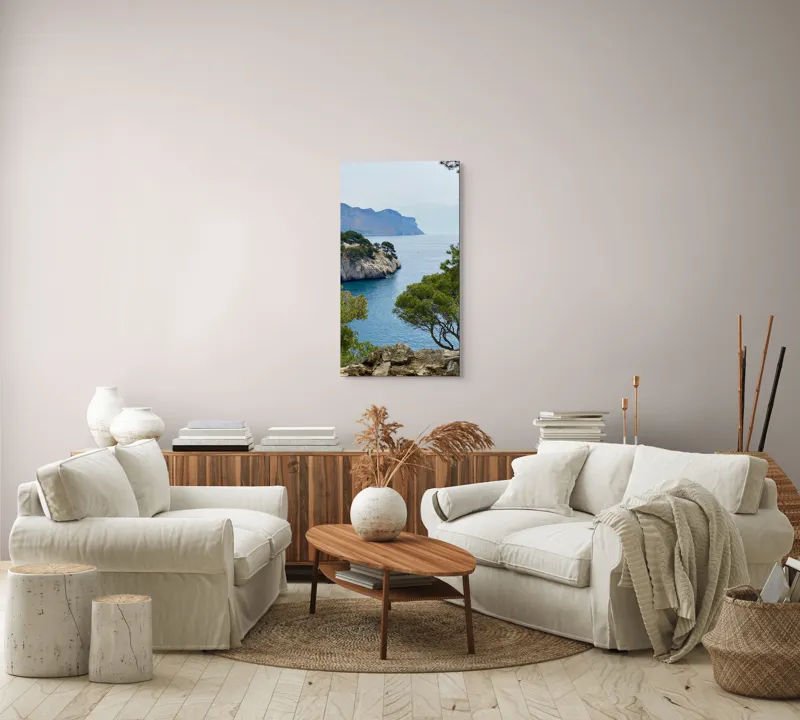 Tablou Canvas, "Priveliște marină cu stânci și pini", Pini, Mare, Stânci, Albastru, Peisaj, Coasta, Natură, Cer, Vegetație, 50 x 90 cm – poza 7