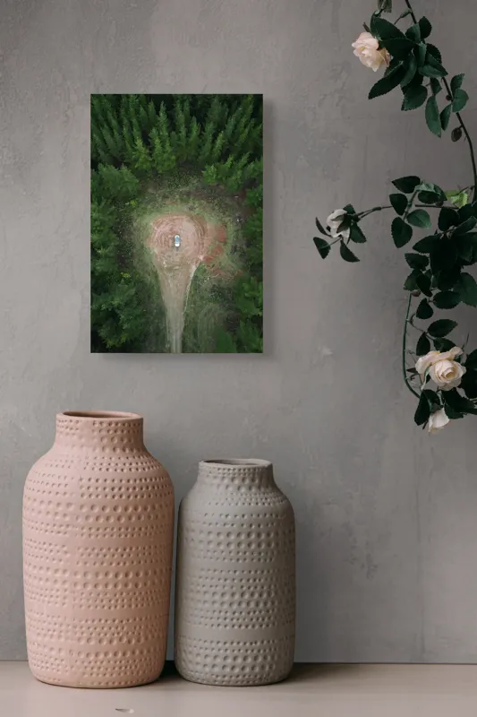 Tablou Canvas, "Mașina solitară în mijlocul pădurii", Mașină, Pădure, Vedere, Aeriană, Linie, Claritate, Contemplare, Natură, 26 x 39 cm – poza 6