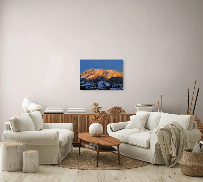 Tablou Canvas, "Munți aurii la apus de soare", Munte, Zăpadă, Apus, Nori, Case, Pădure, Peisaj., 70 x 50 cm – poza 6