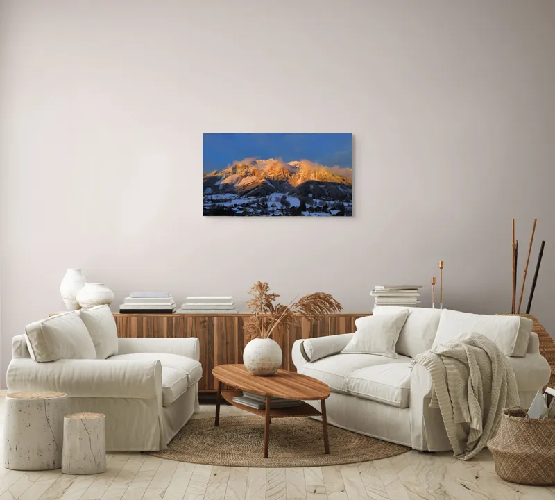 Tablou Canvas, "Munți aurii la apus de soare", Munte, Zăpadă, Apus, Nori, Case, Pădure, Peisaj., 90 x 50 cm – poza 4