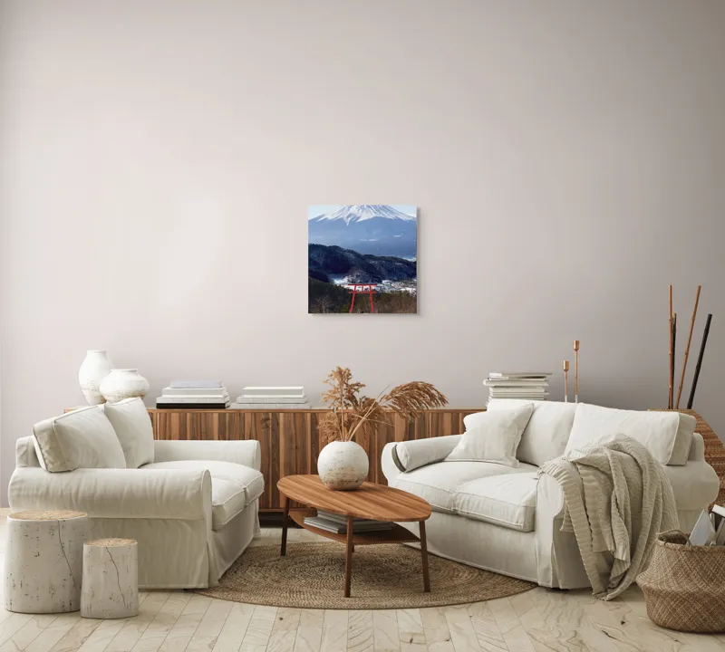 Tablou Canvas, "Admirând peisajul muntelui înzăpezit", Munte, Zăpadă, Torii, Persoană, Peisaj, Natură, Vedere, Iarnă, Liniște, Japonia, 50 x 50 cm – poza 7