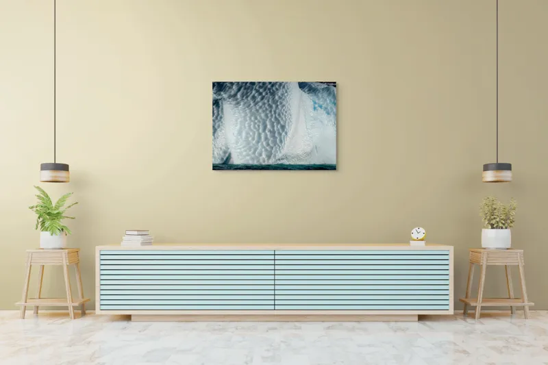 Tablou Canvas, "Frumusețea sculptată a gheții albastre", Gheață, Textură, Albastru, Ocean, Natură, Rece, Sculptură, Alb, Strălucire, 100 x 70 cm – poza 4