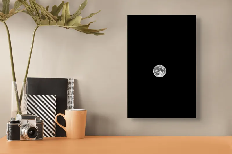 Tablou Canvas, "Luna plină pe cerul nopții", Lună, Claritate, Întuneric, Lumină, Mister, Noapte, Cer, Frumusețe, Solitudine, Pace, Enigmă, Spațiu, Liniște, Vise, Fascinație, 26 x 39 cm – poza 3