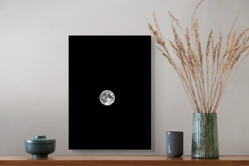 Tablou Canvas, "Luna plină pe cerul nopții", Lună, Claritate, Întuneric, Lumină, Mister, Noapte, Cer, Frumusețe, Solitudine, Pace, Enigmă, Spațiu, Liniște, Vise, Fascinație, 39 x 54 cm – poza 3