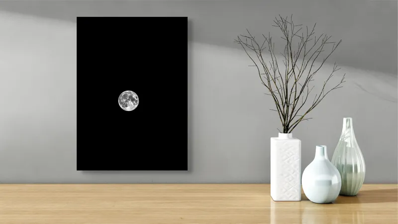 Tablou Canvas, "Luna plină pe cerul nopții", Lună, Claritate, Întuneric, Lumină, Mister, Noapte, Cer, Frumusețe, Solitudine, Pace, Enigmă, Spațiu, Liniște, Vise, Fascinație, 39 x 54 cm – poza 4