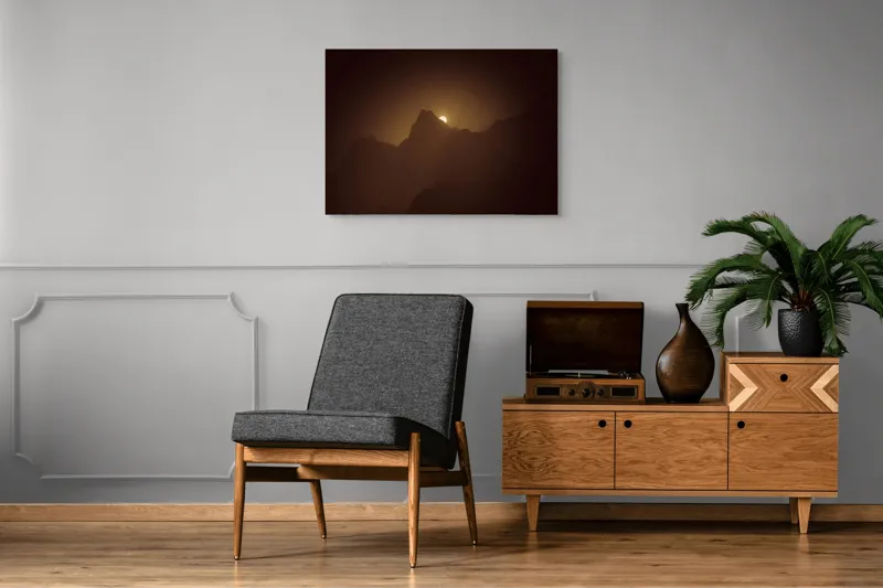 Tablou Canvas, "Răsărit de lună peste munți misterioși", Mister, Umbre, Lumină, Siluete, Munți, Apus, Vârfuri, Strălucire, Tăcere, 100 x 70 cm – poza 8