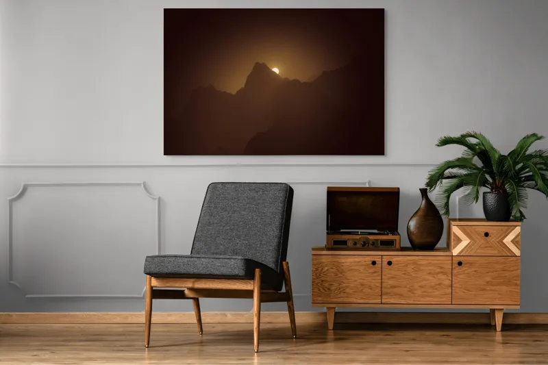 Tablou Canvas, "Răsărit de lună peste munți misterioși", Mister, Umbre, Lumină, Siluete, Munți, Apus, Vârfuri, Strălucire, Tăcere, 150 x 100 cm – poza 8