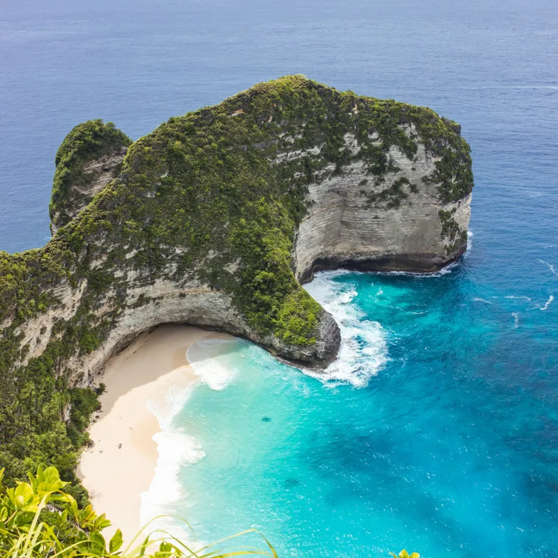 Tablou Canvas, "Plaja ascunsă din paradisul tropical", Ocean, Plajă, Stânci, Vegetație, Cer, Azur, Valuri, Timp Liber, Relaxare, Peisaj., 100 x 100 cm – poza 2