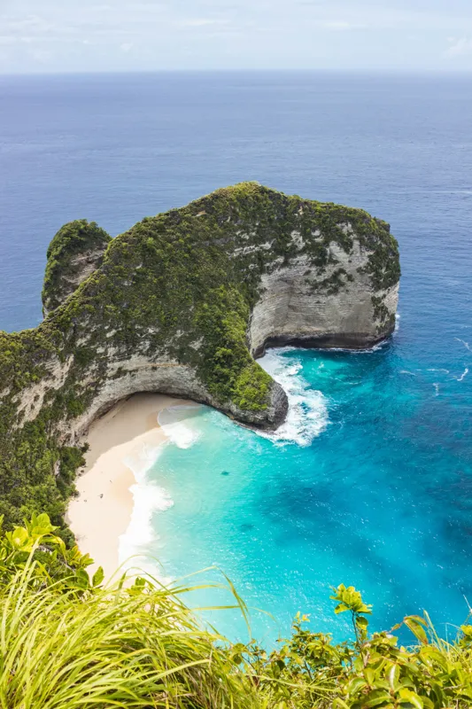 Tablou Canvas, "Plaja ascunsă din paradisul tropical", Ocean, Plajă, Stânci, Vegetație, Cer, Azur, Valuri, Timp Liber, Relaxare, Peisaj., 100 x 150 cm – poza 2