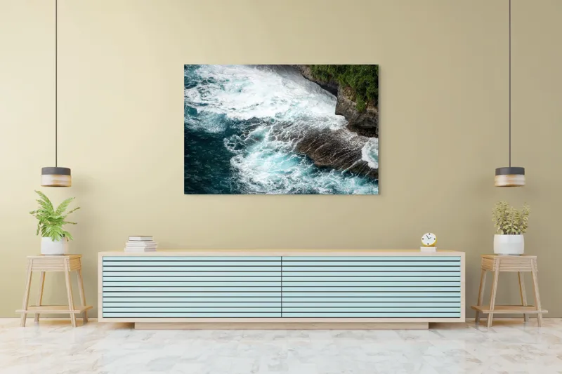 Tablou Canvas, "Vântul mării și stâncile rebele", Spumă, Valuri, Stânci, Ocean, Vegetație, Albastru, Natură, Coastă., 150 x 100 cm – poza 6