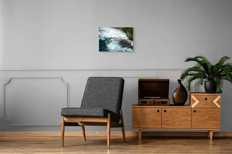 Tablou Canvas, "Vântul mării și stâncile rebele", Spumă, Valuri, Stânci, Ocean, Vegetație, Albastru, Natură, Coastă., 54 x 39 cm – poza 7