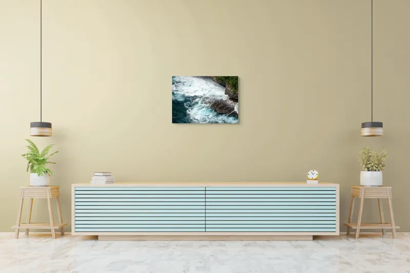 Tablou Canvas, "Vântul mării și stâncile rebele", Spumă, Valuri, Stânci, Ocean, Vegetație, Albastru, Natură, Coastă., 70 x 50 cm – poza 7