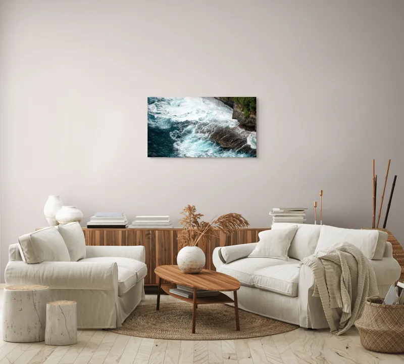 Tablou Canvas, "Vântul mării și stâncile rebele", Spumă, Valuri, Stânci, Ocean, Vegetație, Albastru, Natură, Coastă., 90 x 50 cm – poza 4