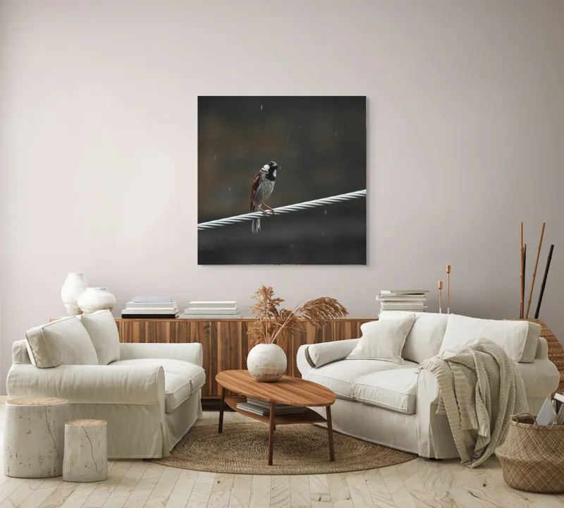 Tablou Canvas, "Vrăbioara în ploaia de toamnă", Pasăre, Cablu, Ploaie, Fundal, Singurătate, Natură, Melancolie, Pene, Cer, Liniște, 100 x 100 cm – poza 3