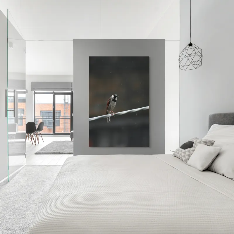 Tablou Canvas, "Vrăbioara în ploaia de toamnă", Pasăre, Cablu, Ploaie, Fundal, Singurătate, Natură, Melancolie, Pene, Cer, Liniște, 100 x 150 cm – poza 5