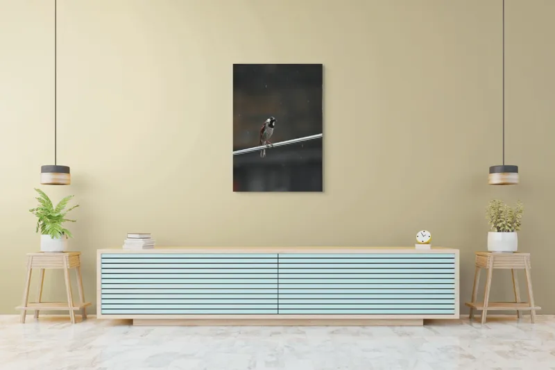 Tablou Canvas, "Vrăbioara în ploaia de toamnă", Pasăre, Cablu, Ploaie, Fundal, Singurătate, Natură, Melancolie, Pene, Cer, Liniște, 70 x 100 cm – poza 5
