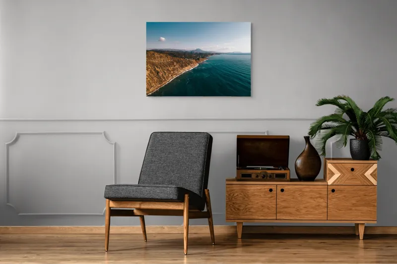 Tablou Canvas, "Marea îmbrățișând țărmul stâncos", Pământ, Mare, Cer, Nori, Coastă, Valuri, Peisaj, Liniște, Natură, Lumină, Orizont, Coline, Albastru, Contrast, Frumusețe, 100 x 70 cm – poza 8