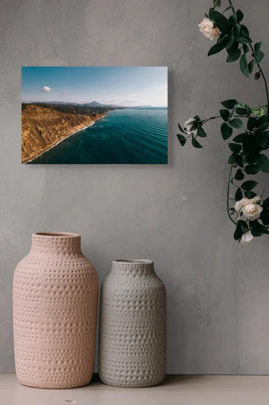 Tablou Canvas, "Marea îmbrățișând țărmul stâncos", Pământ, Mare, Cer, Nori, Coastă, Valuri, Peisaj, Liniște, Natură, Lumină, Orizont, Coline, Albastru, Contrast, Frumusețe, 39 x 26 cm – poza 4