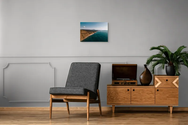 Tablou Canvas, "Marea îmbrățișând țărmul stâncos", Pământ, Mare, Cer, Nori, Coastă, Valuri, Peisaj, Liniște, Natură, Lumină, Orizont, Coline, Albastru, Contrast, Frumusețe, 54 x 39 cm – poza 7