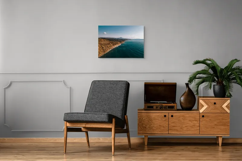 Tablou Canvas, "Marea îmbrățișând țărmul stâncos", Pământ, Mare, Cer, Nori, Coastă, Valuri, Peisaj, Liniște, Natură, Lumină, Orizont, Coline, Albastru, Contrast, Frumusețe, 70 x 50 cm – poza 4