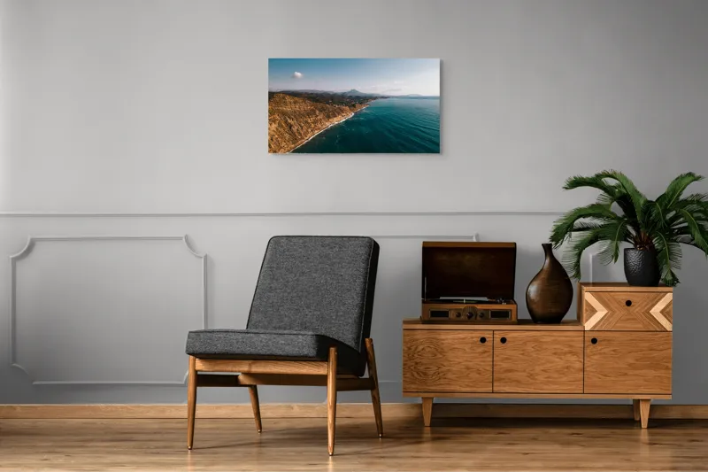 Tablou Canvas, "Marea îmbrățișând țărmul stâncos", Pământ, Mare, Cer, Nori, Coastă, Valuri, Peisaj, Liniște, Natură, Lumină, Orizont, Coline, Albastru, Contrast, Frumusețe, 90 x 50 cm – poza 6