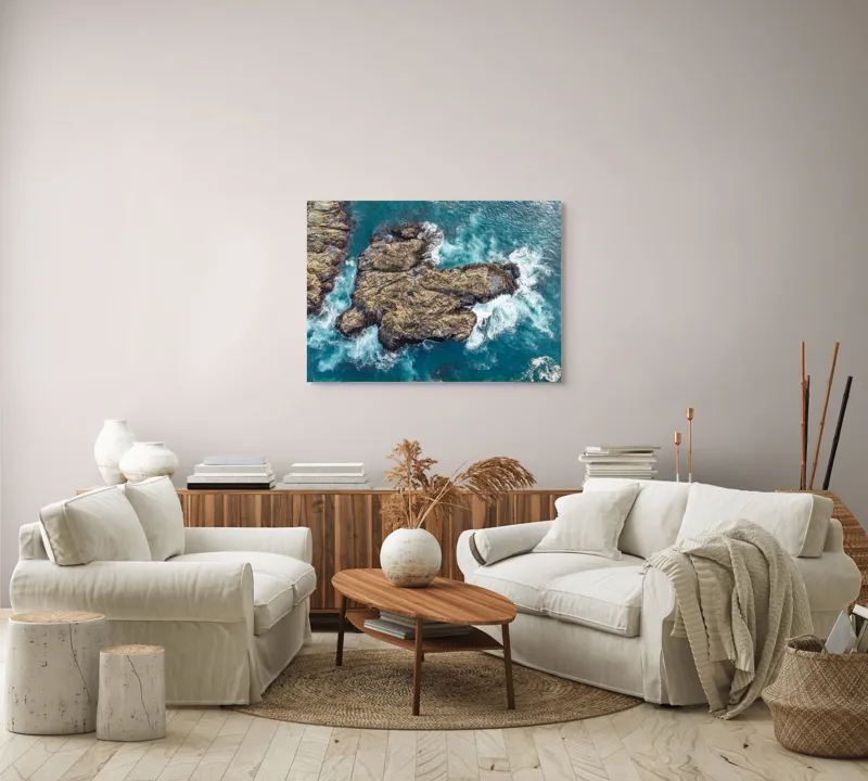 Tablou Canvas, "Valuri spumegânde izbind stâncile marine", Ocean, Stânci, Valuri, Apă, Natură, Albastru, Textură, 100 x 70 cm – poza 3
