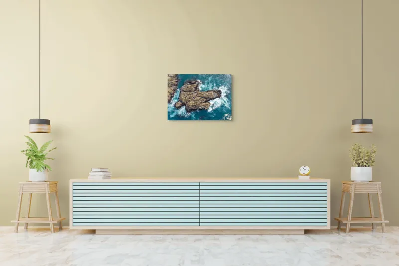 Tablou Canvas, "Valuri spumegânde izbind stâncile marine", Ocean, Stânci, Valuri, Apă, Natură, Albastru, Textură, 70 x 50 cm – poza 7