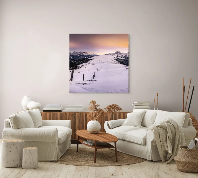 Tablou Canvas, "Tăcerea iernii în lumina amurgului", Munți, Zăpadă, Cer, Lumini, Apus, Vârfuri, Peisaj, Iarnă, Culoare, Panorama, 100 x 100 cm – poza 3