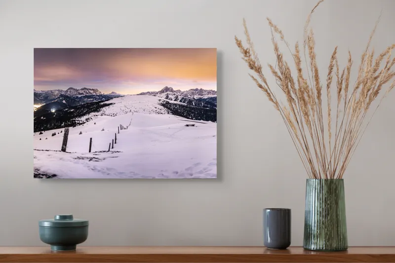 Tablou Canvas, "Tăcerea iernii în lumina amurgului", Munți, Zăpadă, Cer, Lumini, Apus, Vârfuri, Peisaj, Iarnă, Culoare, Panorama, 54 x 39 cm – poza 4