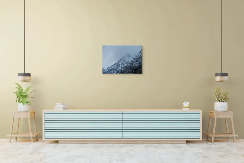 Tablou Canvas, "Munți învăluiți de ceață albăstruie", Nor, Munte, Frig, Pădure, Zăpadă, Ceață, Piscuri, Iarnă., 70 x 50 cm – poza 7