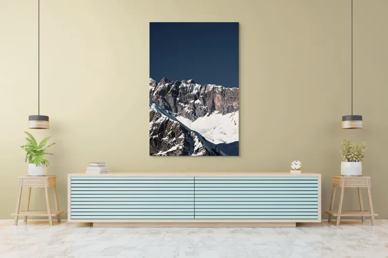 Tablou Canvas, "Munții în tăcere sub cerul albastru", Măreție, Albețe, Stânci, Răsărit, Imensitate, Contrast, Podoabă, Splendoare, 100 x 150 cm – poza 4