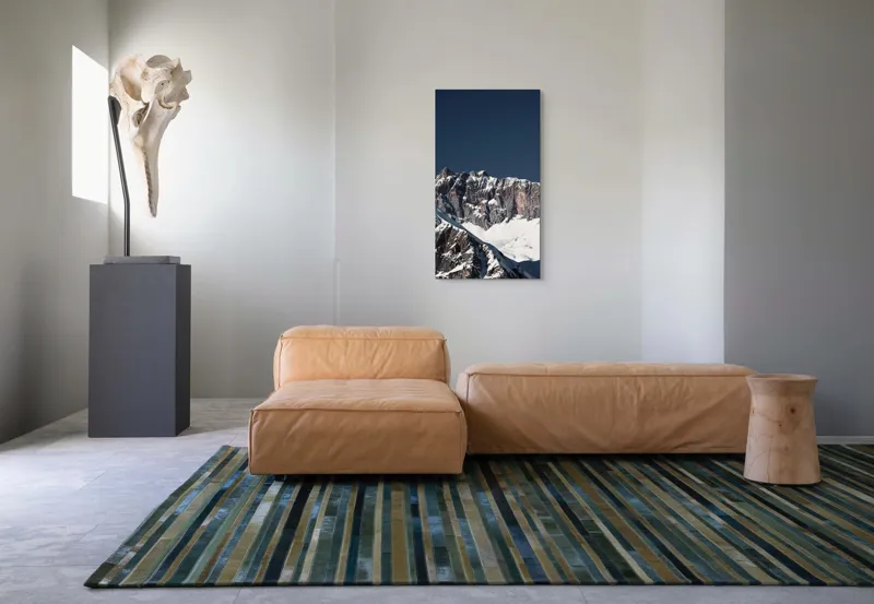 Tablou Canvas, "Munții în tăcere sub cerul albastru", Măreție, Albețe, Stânci, Răsărit, Imensitate, Contrast, Podoabă, Splendoare, 50 x 90 cm – poza 5