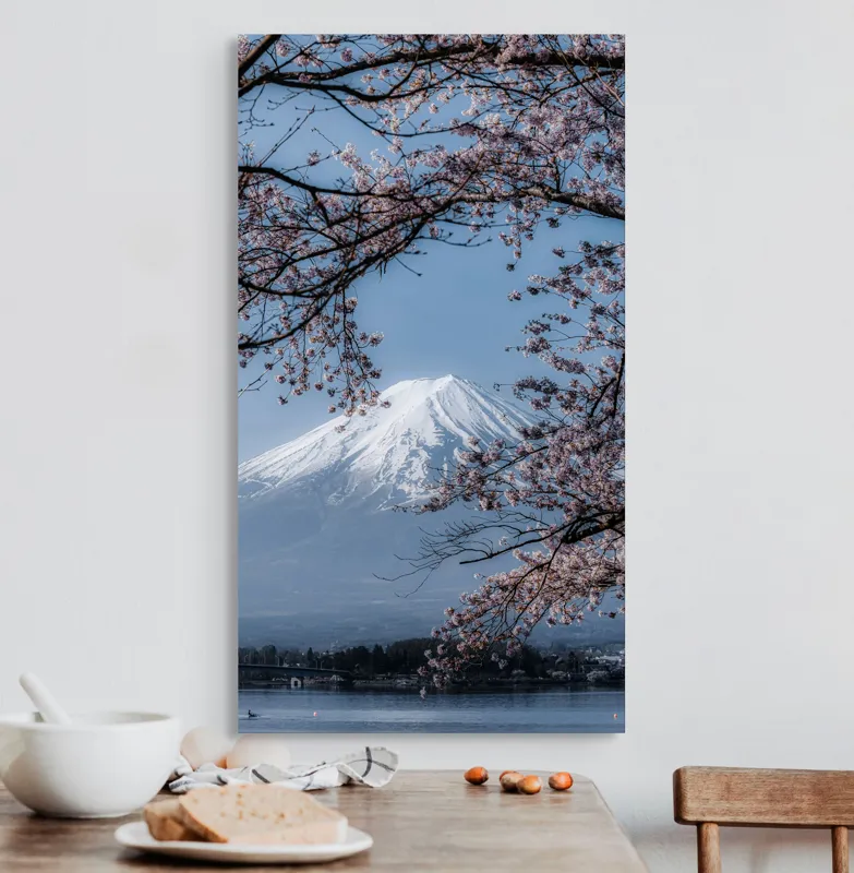 Tablou Canvas, "Muntele Fuji primăvara înflorită", Mont, Cireși, Cer, Apa, Barcă, Scoarță, Zăpadă, Primăvară, Peisaj, Natură, 50 x 90 cm – poza 3