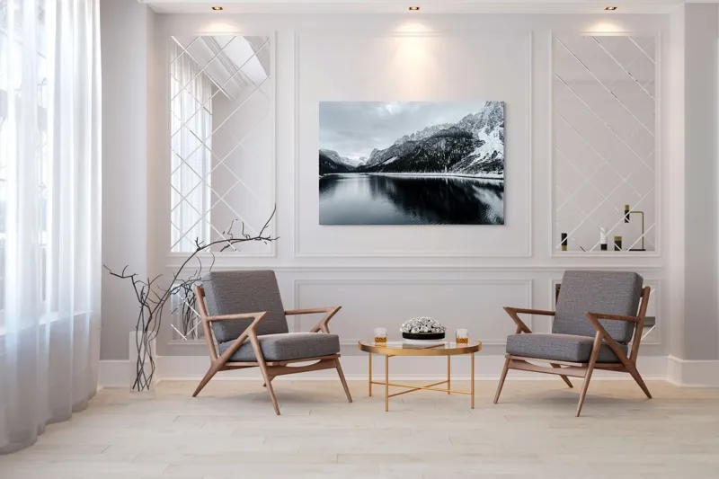 Tablou Canvas, "Reflexii tăcute în iarna montană", Munte, Lac, Reflecție, Cer, Zăpadă, Pădure, Calm, Peisaj, Natură, Frumusețe, 150 x 100 cm – poza 7