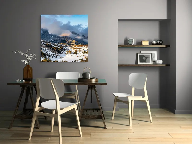Tablou Canvas, "Norii ascund munții înzăpeziți", Munți, Ceață, Zăpadă, Cer, Peisaj, Pădure, Roci, Apus, 100 x 100 cm – poza 6
