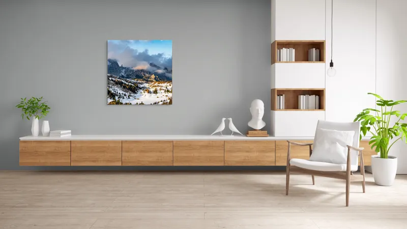 Tablou Canvas, "Norii ascund munții înzăpeziți", Munți, Ceață, Zăpadă, Cer, Peisaj, Pădure, Roci, Apus, 100 x 100 cm – poza 8