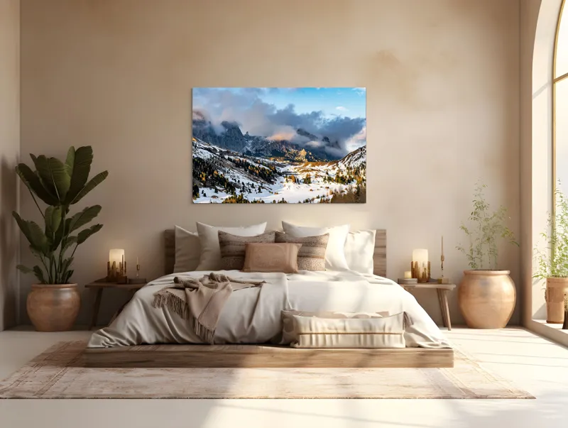Tablou Canvas, "Norii ascund munții înzăpeziți", Munți, Ceață, Zăpadă, Cer, Peisaj, Pădure, Roci, Apus, 150 x 100 cm – poza 4