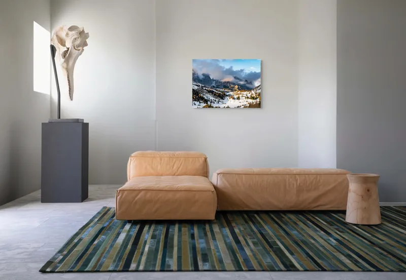 Tablou Canvas, "Norii ascund munții înzăpeziți", Munți, Ceață, Zăpadă, Cer, Peisaj, Pădure, Roci, Apus, 70 x 50 cm – poza 8