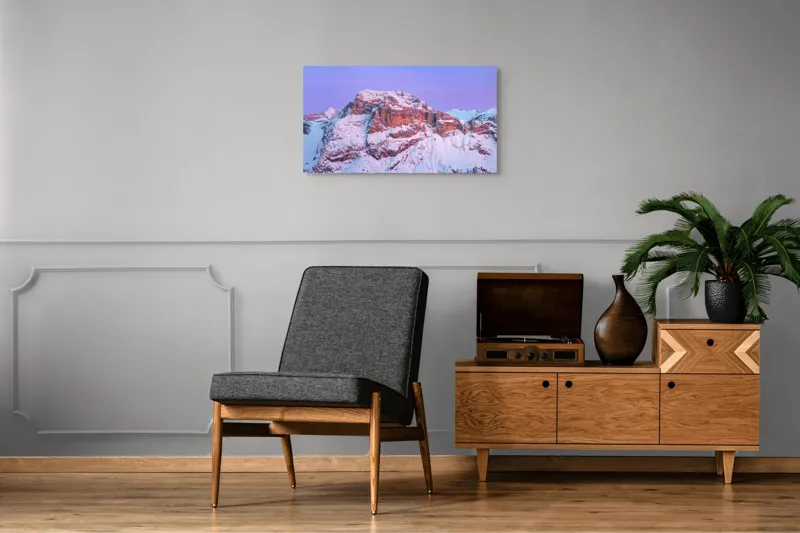 Tablou Canvas, "Răsfăț albastru pe crestele munților", Munte, Zăpadă, Apus, Cer, Roz, Stânci, Peisaj, Liniște, Frumusețe, Natură, 90 x 50 cm – poza 6