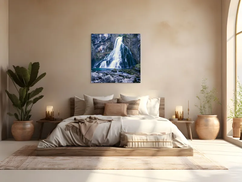 Tablou Canvas, "Cascadă încântătoare în inima muntelui", Cascadă, Roci, Apă, Vegetație, Natură, Munți, Licheni, Frumusețe, Răcoritor, Pădure., 100 x 100 cm – poza 4