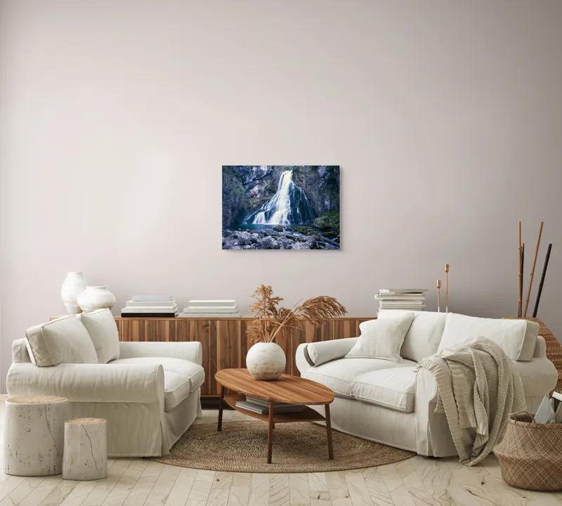 Tablou Canvas, "Cascadă încântătoare în inima muntelui", Cascadă, Roci, Apă, Vegetație, Natură, Munți, Licheni, Frumusețe, Răcoritor, Pădure., 70 x 50 cm – poza 6