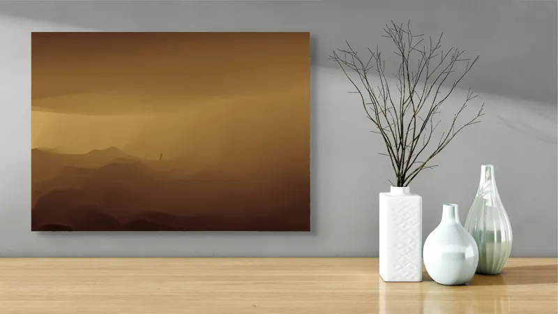 Tablou Canvas, "Solitudinea călătorului în deșertul infinit", Deșert, Solitudine, Siluetă, Ceață, Armonie, Liniște, Monocrom, Văluri, Mister, Peisaj, 70 x 50 cm – poza 3