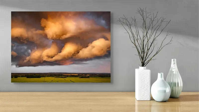 Tablou Canvas, "Apus de soare printre nori amenințători", Nor, Apus, Vânt, Câmp, Cer, Lumină, Dramatic, Natură, Peisaj, 70 x 50 cm – poza 3