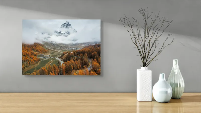 Tablou Canvas, "Culorile toamnei la poalele muntelui", Munte, Nor, Toamnă, Copaci, Peisaj, Drum, Sat, Cer, Vârf, Pădure, 54 x 39 cm – poza 3